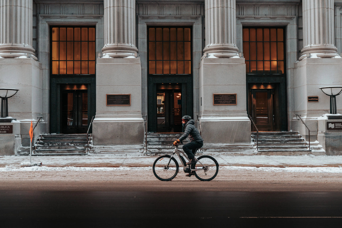 Vélo hybride électrique Devinci E-Milano E5000 8S