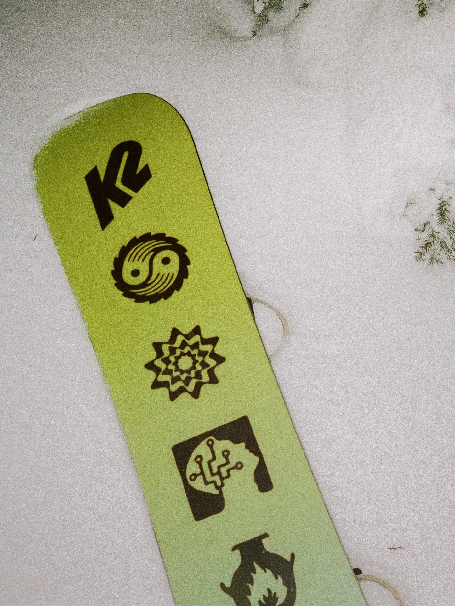 Snowboard unisexe K2 Embassy 2025