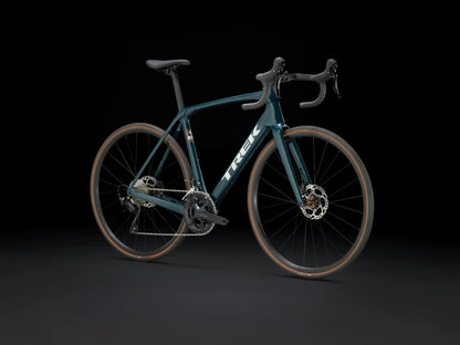 Vélo de route Trek Domane SL 5 Gen 4 en carbone